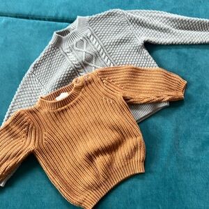Bundle of two sweaters